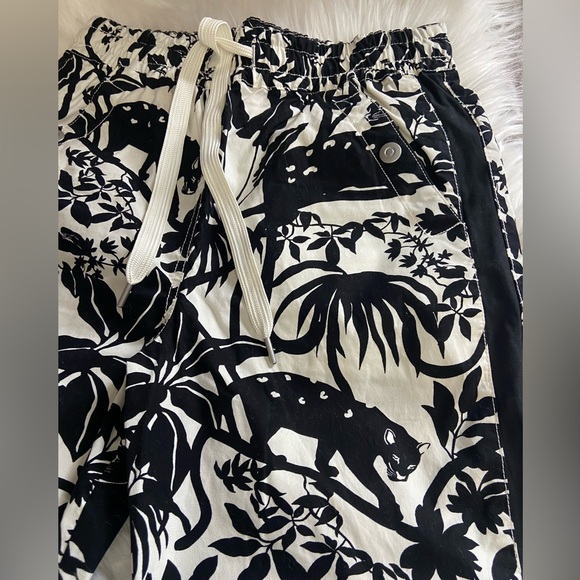 Maeve Anthropologie Black and White Floral Joggers - Picture 5 of 11